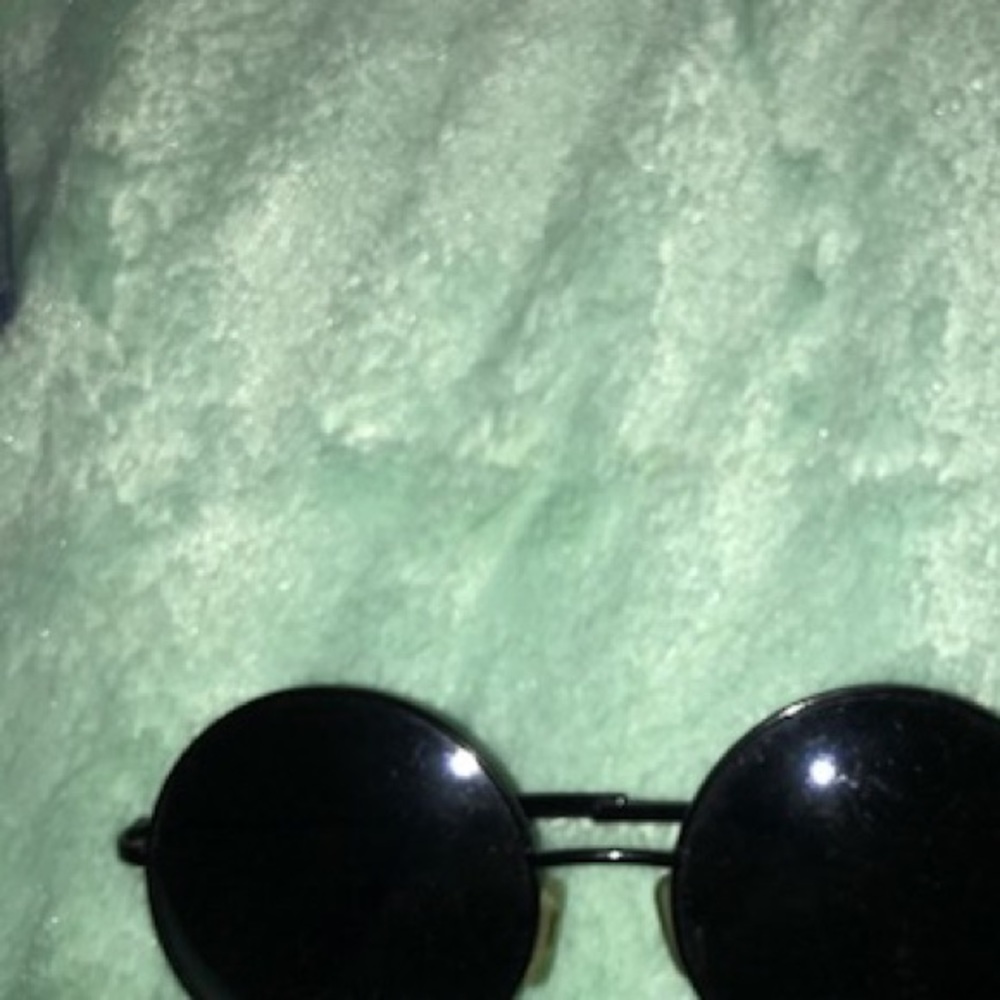 VINTAGE ROUND SUNGLASSES 😎 - Picture 3 of 3